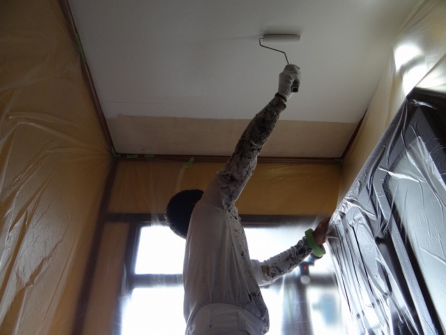 内装の塗装工事。