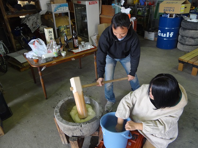 餅つき。