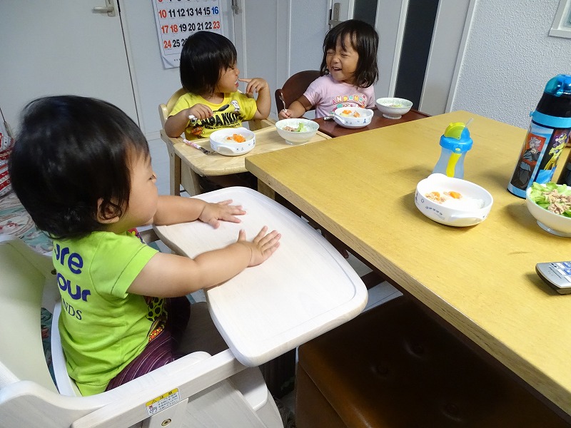 子供用の椅子。