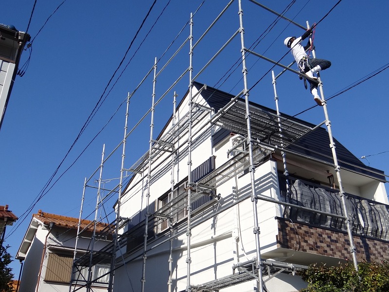 仮説足場の解体。