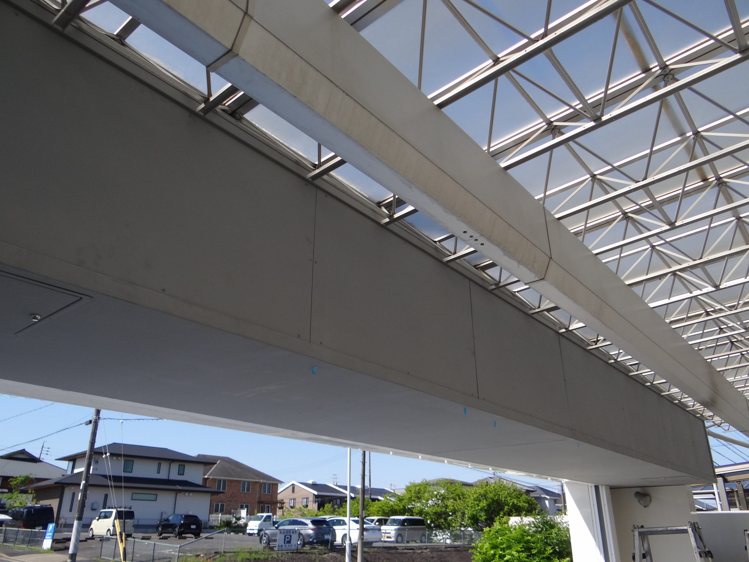 シャッターBOX塗装。