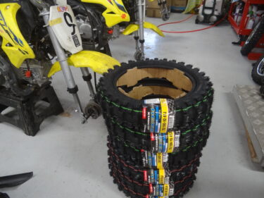 夜な夜な整備開始。