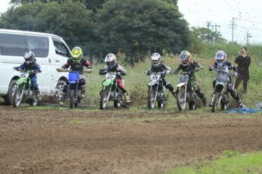 模擬レースでゴー！