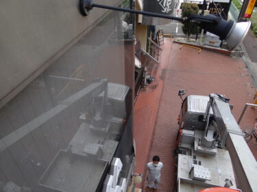 雨漏り対策工事。